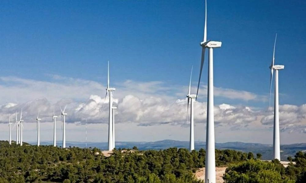 Πέφτουν οι μάσκες! Απόφαση-σταθμός στην Γαλλία: Οι ανεμογεννήτριες μπορεί να είναι επιβλαβείς για την υγεία